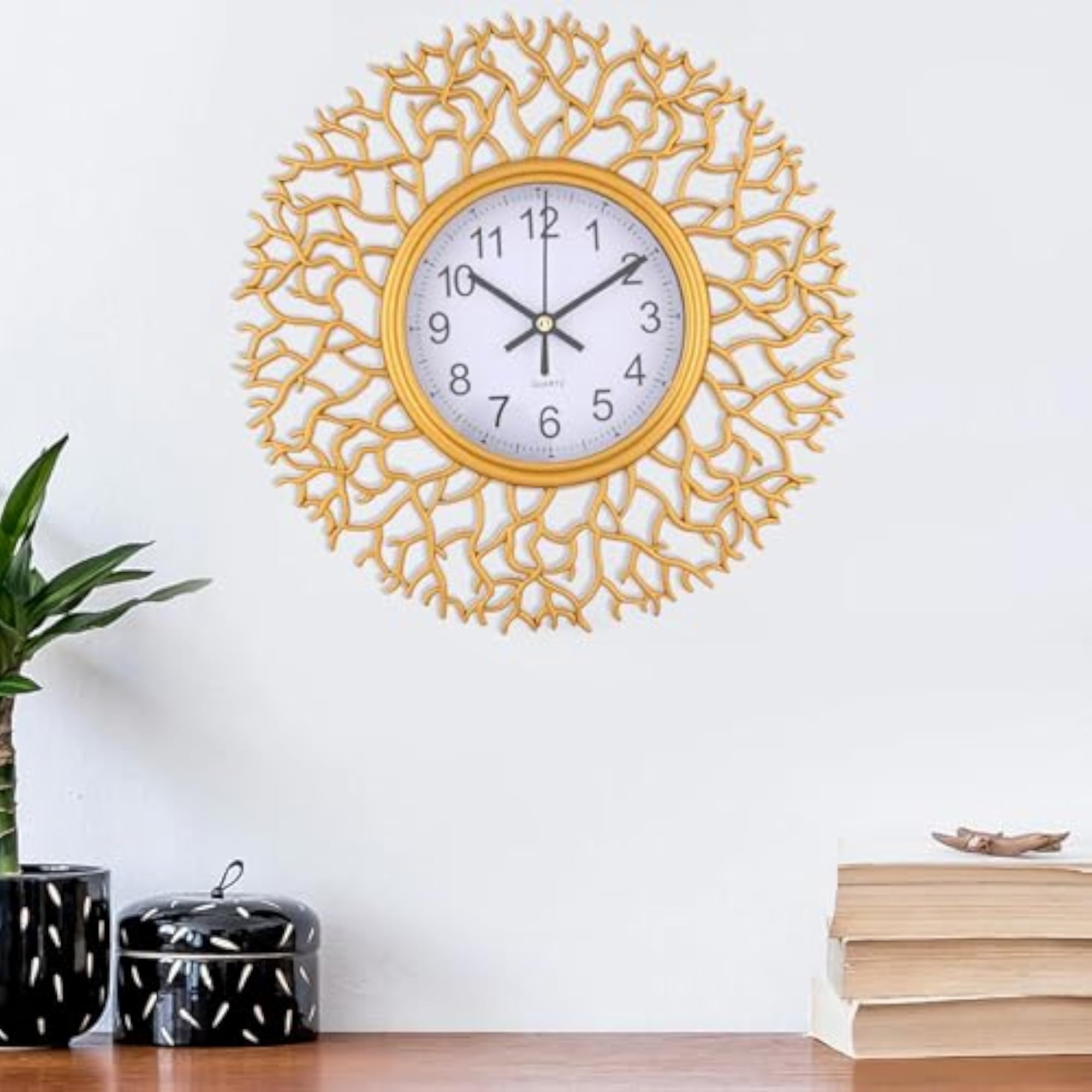 Modern Round Wall Clock with Luxurious Golden Finish
